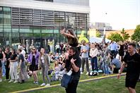 On 14 May 2022, Hochschule Düsseldorf – University of Applied Sciences (HSD) could finally celebrate its 50th anniversary – and the response exceeded everything all organisers had hoped for: Several thousand people came to celebrate during the day and well into the night, creating a unique atmosphere on campus and enjoying wonderful weather.